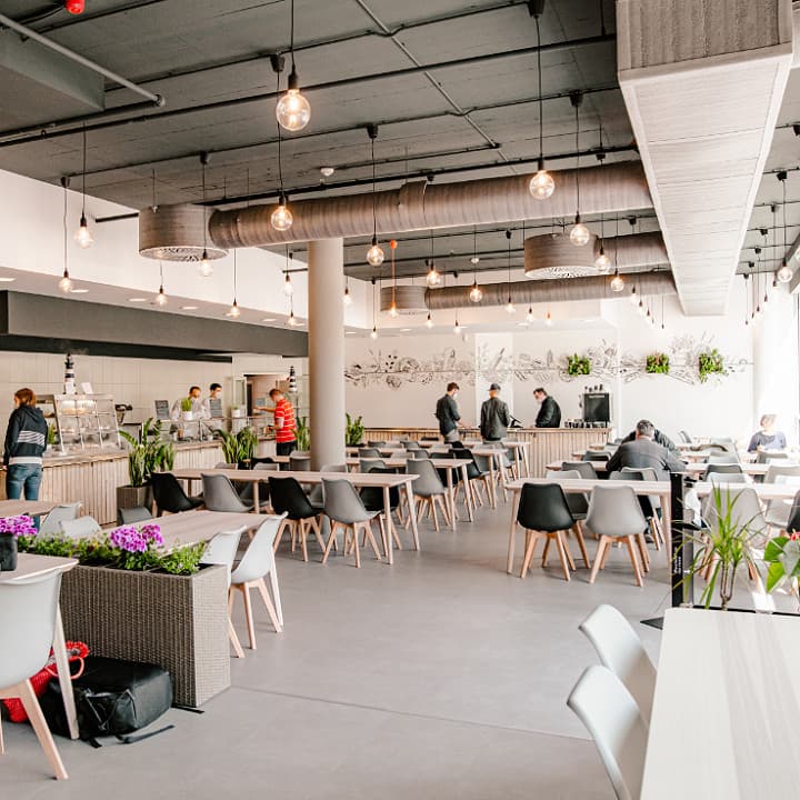 Atmosféra při otevření il Bistro